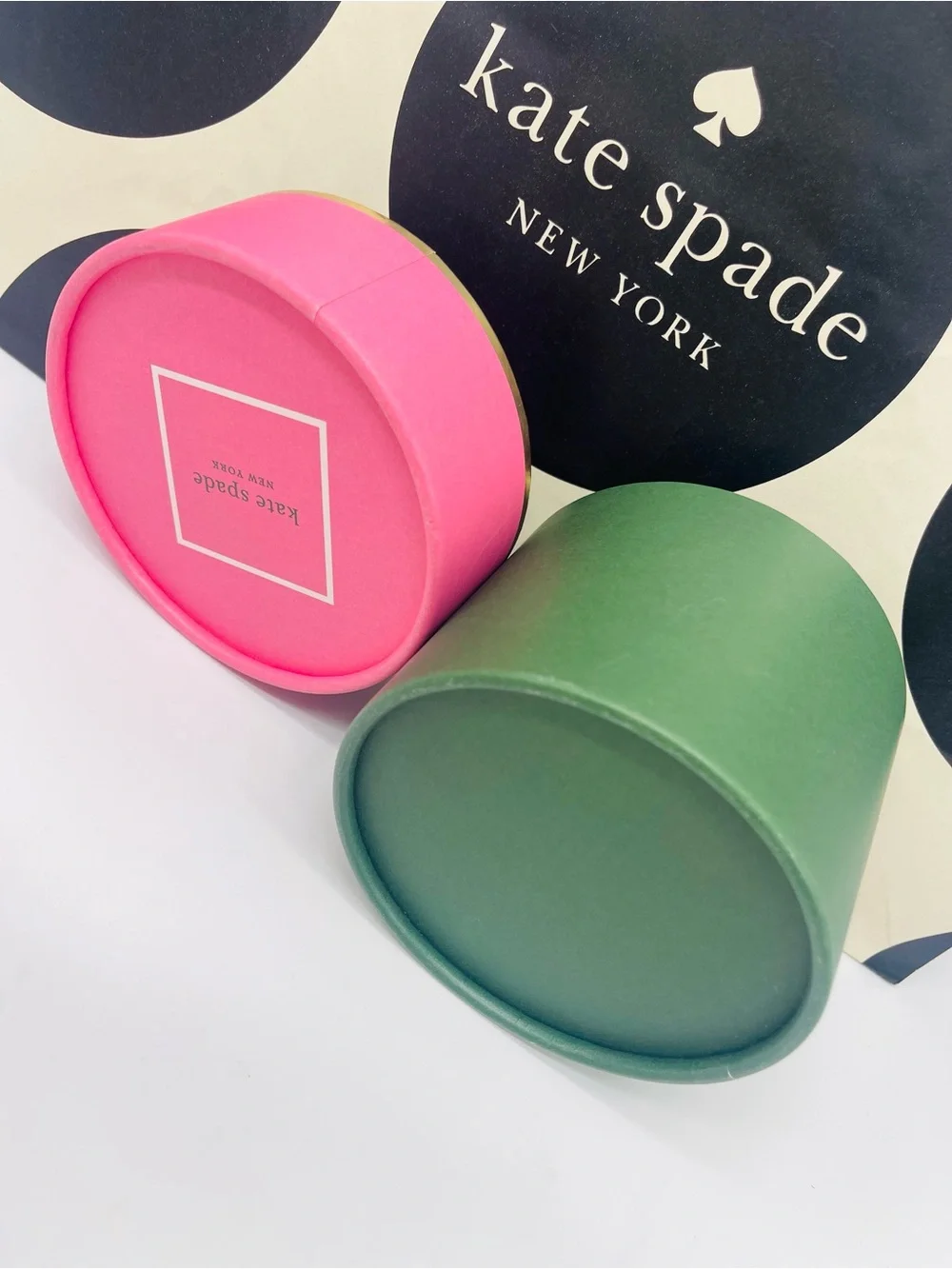 kate spade Pink and Green Round Gift Box with Gold Trim New